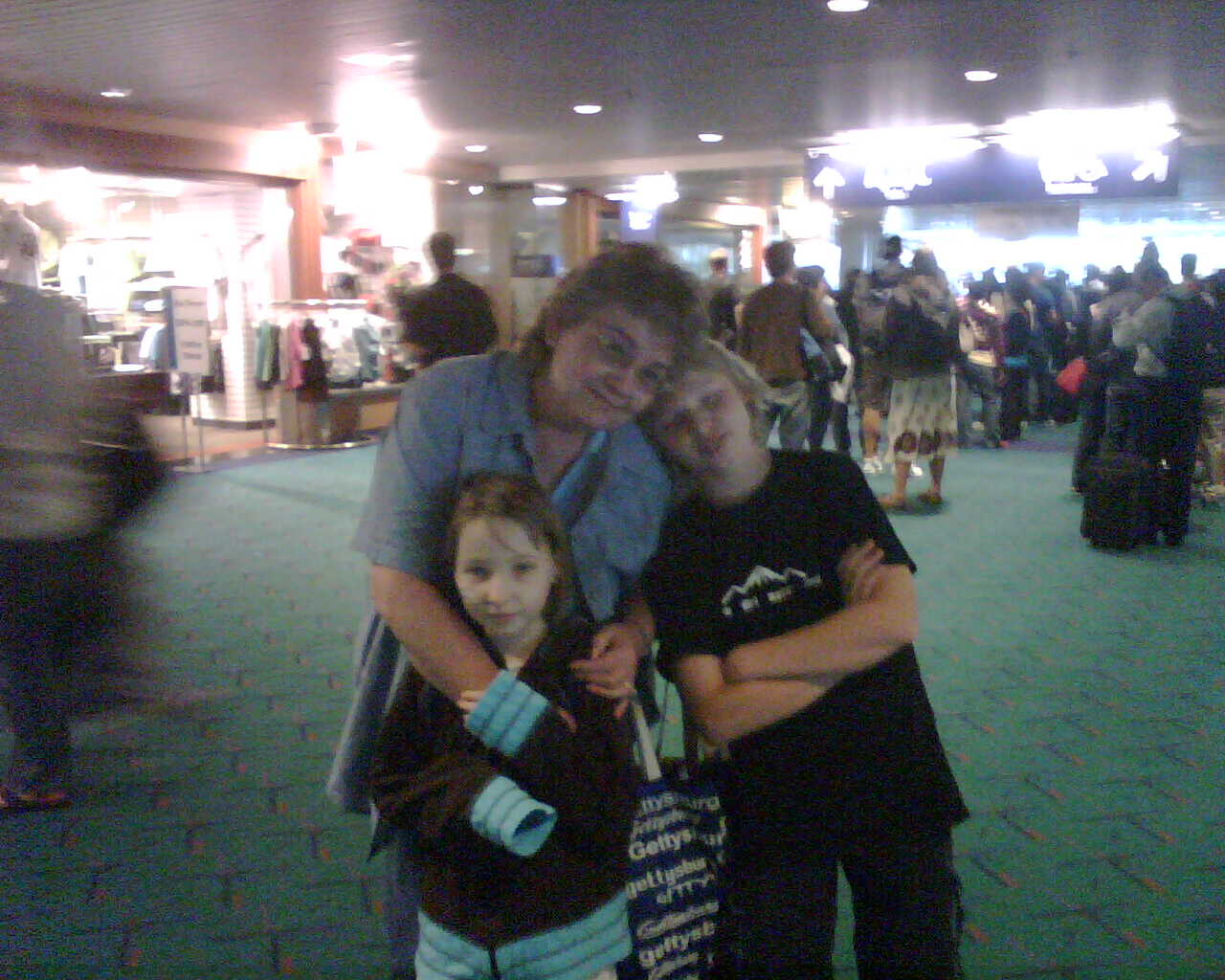 grandma__kids2_at_pdx_0708