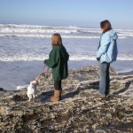 Dana, Chloe and Ivey at the beach 11/29/09